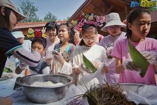 寻找走失小学生！库里半场没存在感 5中2得到5分1板1助2断1帽